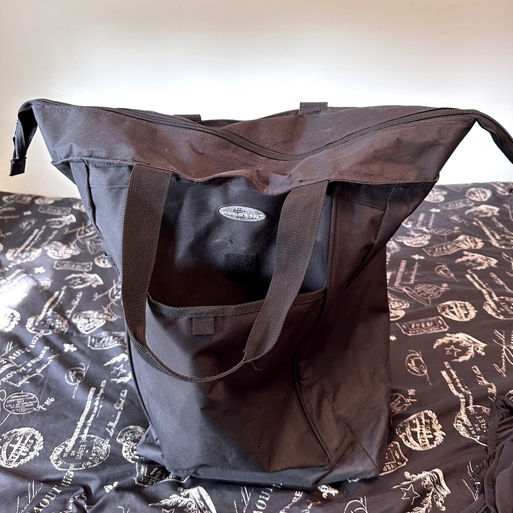 Suitcase/Bag with heavy duty wheels